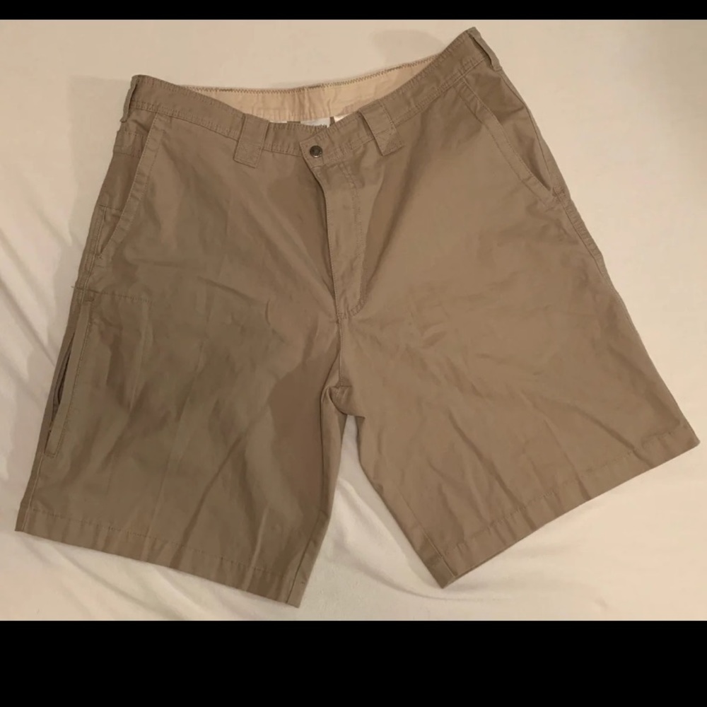 Columbia Men’s Khaki Shorts